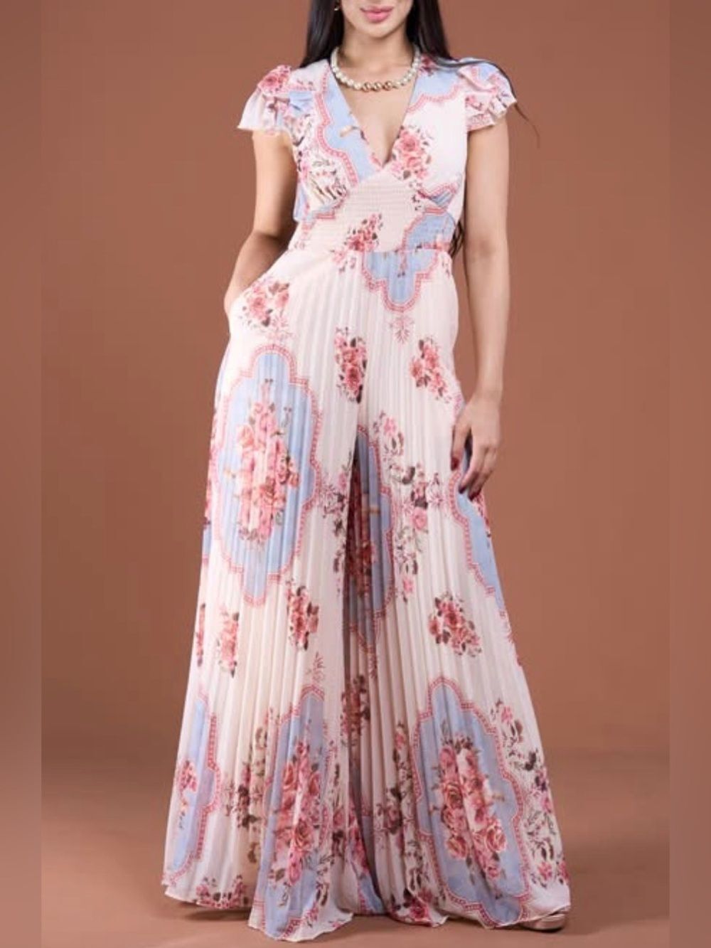 NWTs Rosevelvet Floral Pleated Jumper Size Small